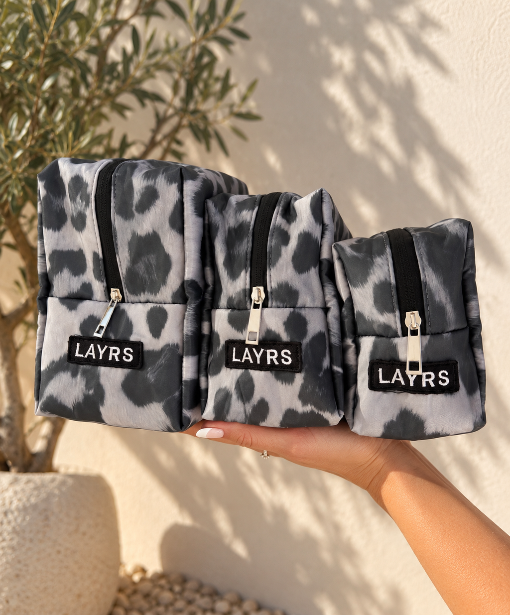 TRIO cosmetic bag set