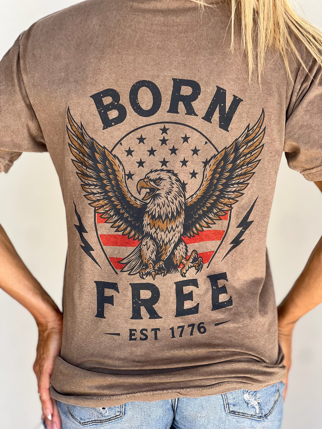CLASSICS TEE: BORN FREE