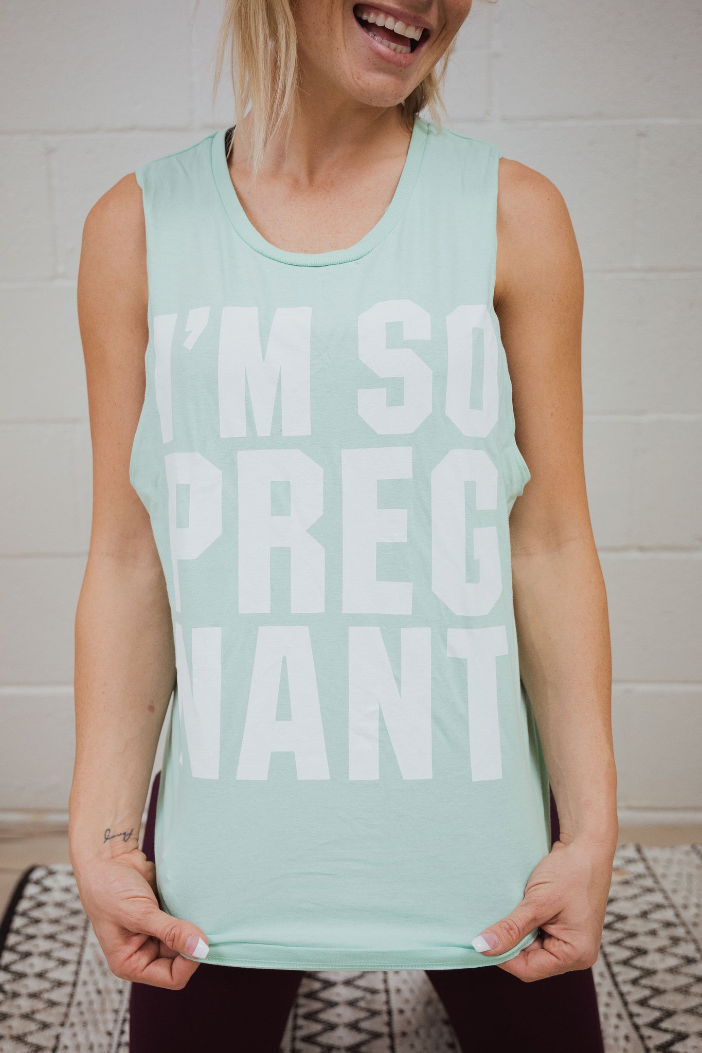 IM SO PREGNANT mint tank
